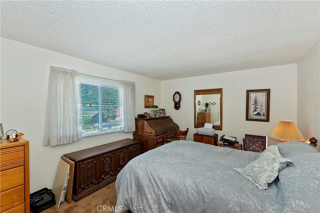 432 E Big Bear Boulevard Property Photo 12