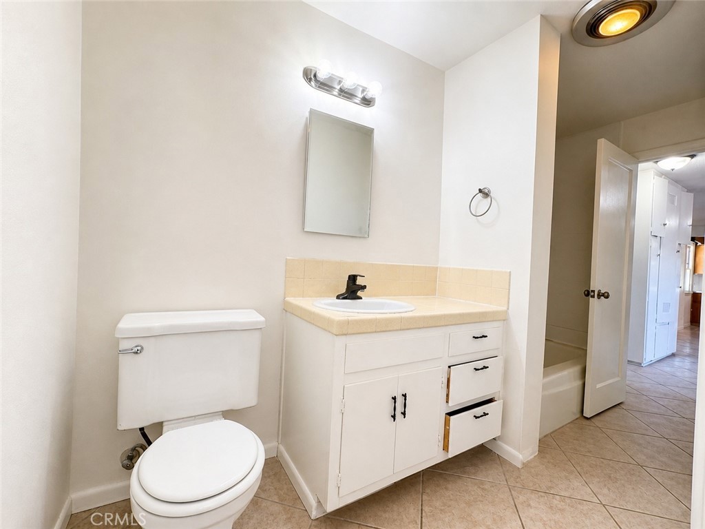 325 N Sanders Street Property Photo 4