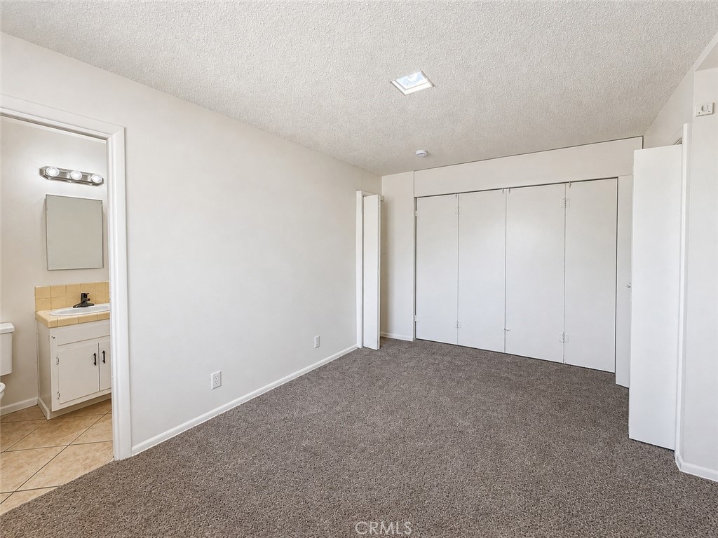 325 N Sanders Street Property Photo 9