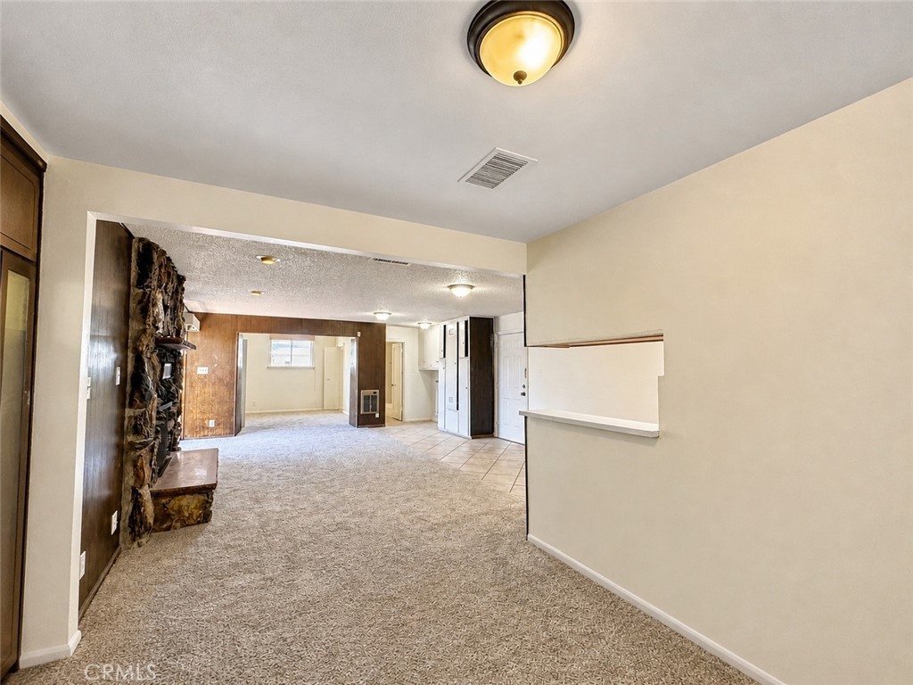 325 N Sanders Street Property Photo 12