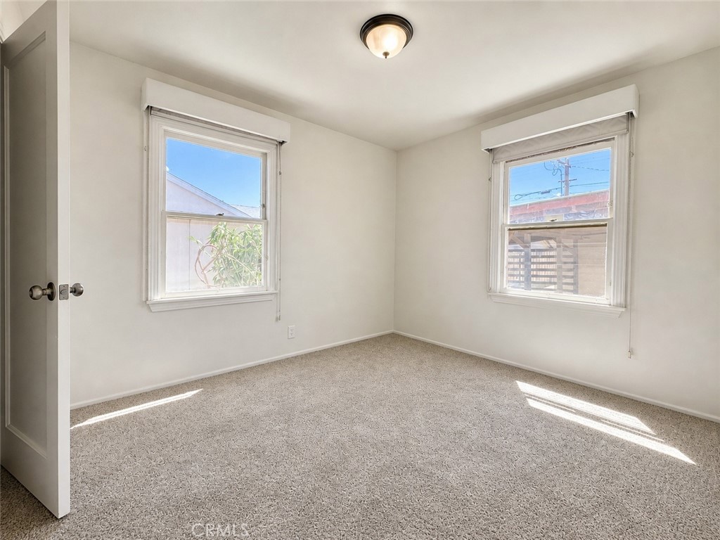 325 N Sanders Street Property Photo 14
