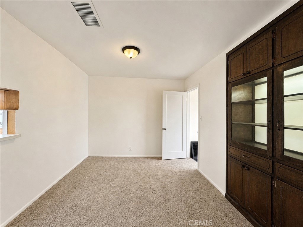 325 N Sanders Street Property Photo 16