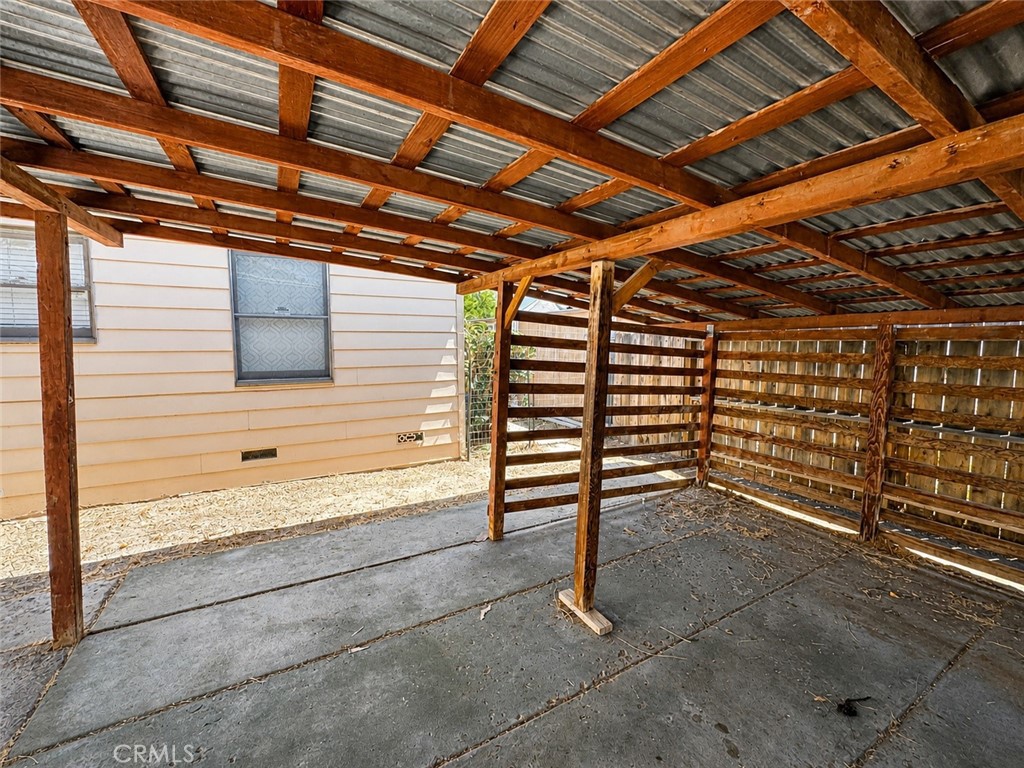 325 N Sanders Street Property Photo 19