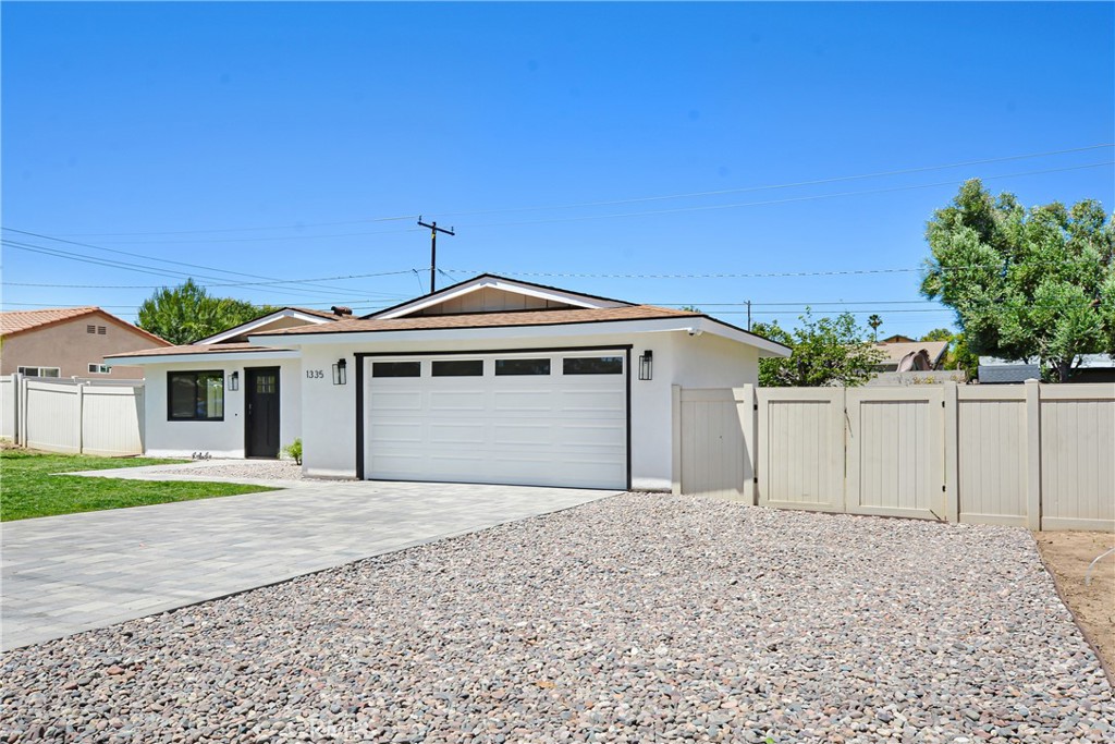 1335 Beaumont Avenue Property Photo 2