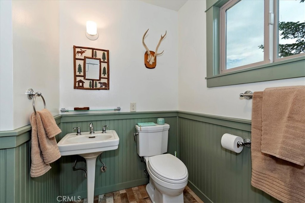 929 Andrew Property Photo 16