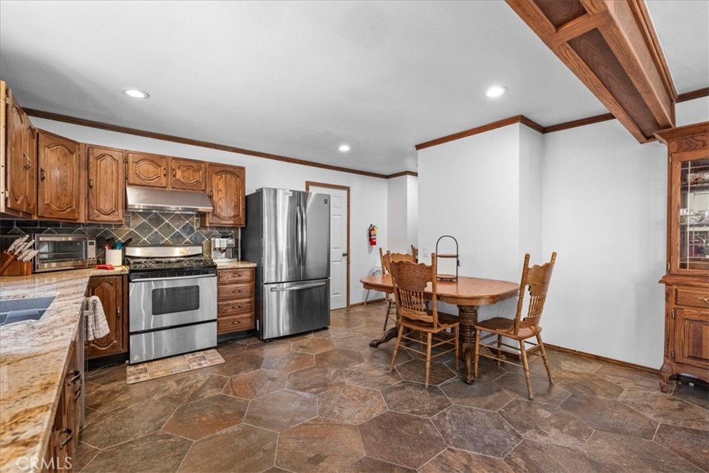 1200 W Constellation Property Photo 8