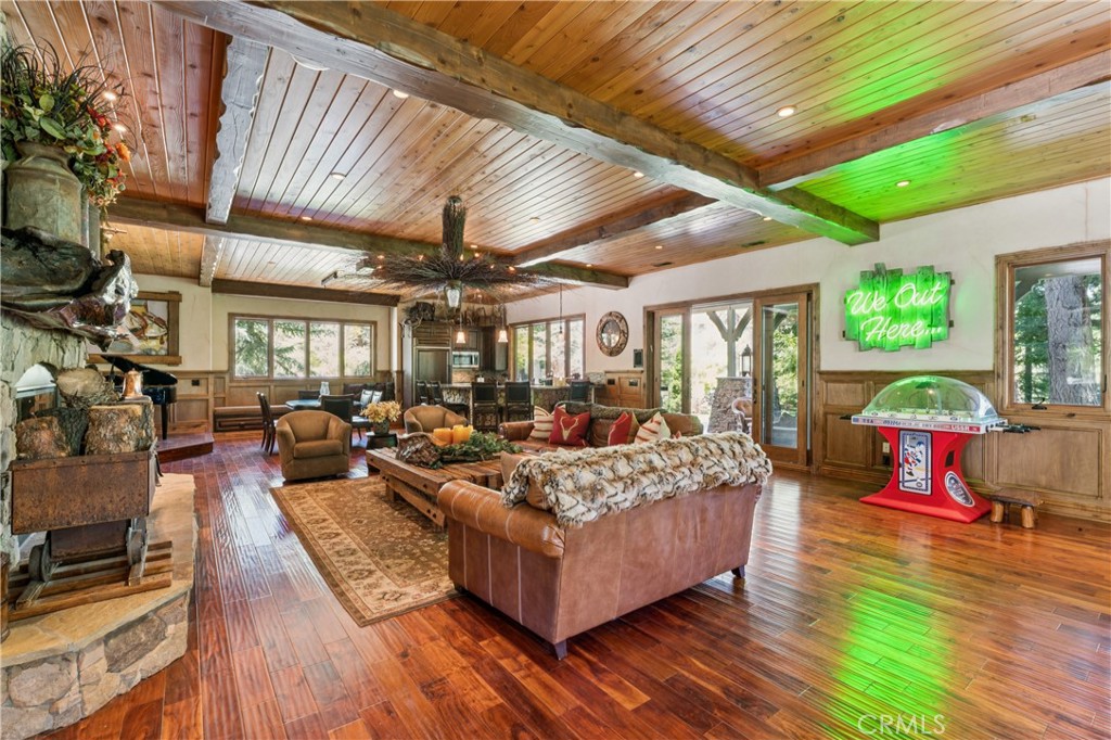 32310 Hummingbird Court Property Photo 32