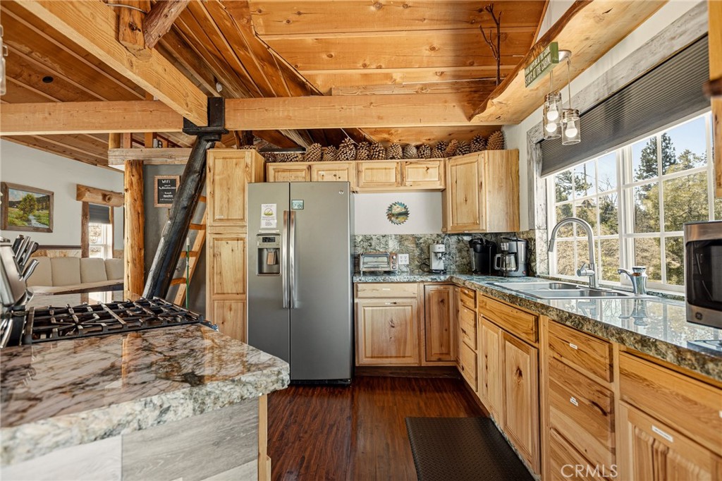 33141 Big Bear Lake Road Property Photo 19