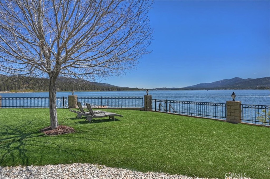 39085 North Shore Drive Property Photo 6