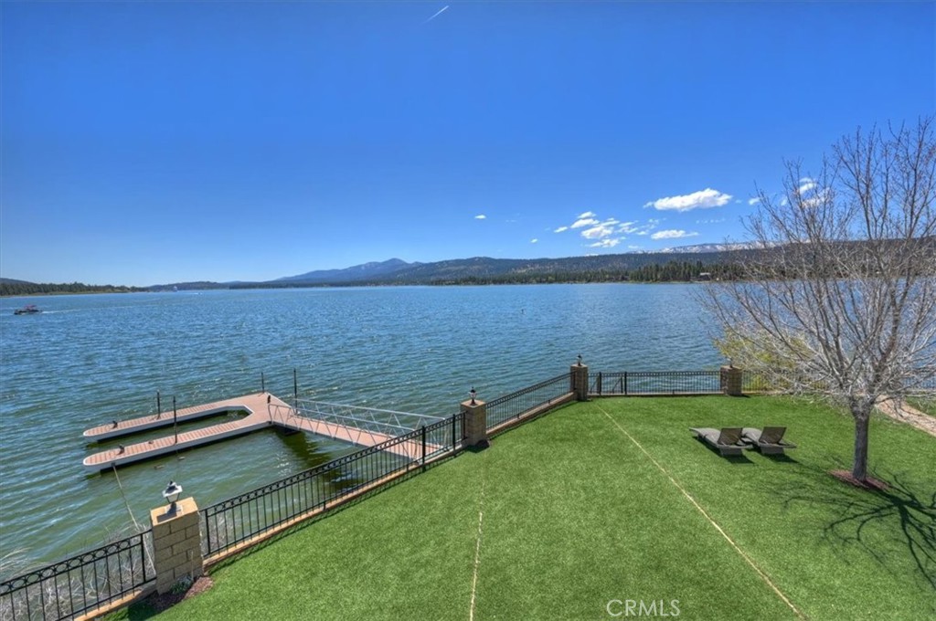 39085 North Shore Drive Property Photo 9