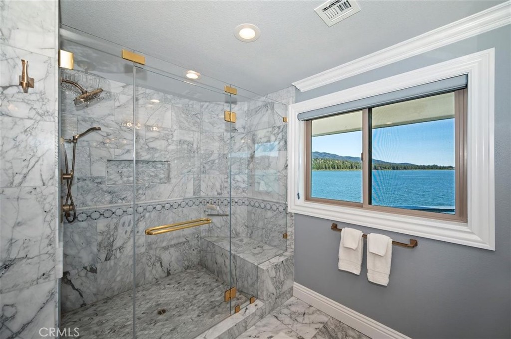39085 North Shore Drive Property Photo 25
