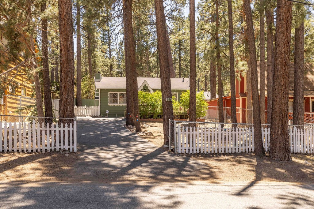 336 E Mojave Property Photo 1