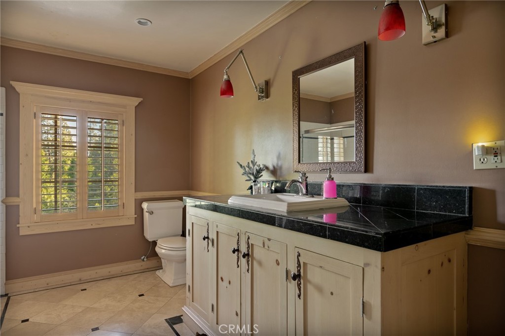 261 Ca-173 Property Photo 5