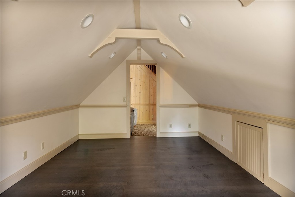 261 Ca-173 Property Photo 28