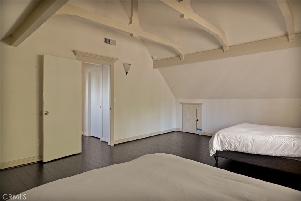 261 Ca-173 Property Photo 39