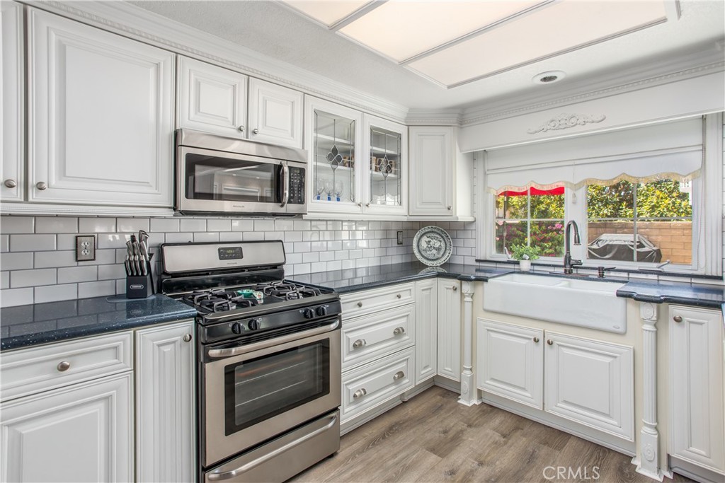 1125 Via Nice Property Photo 5