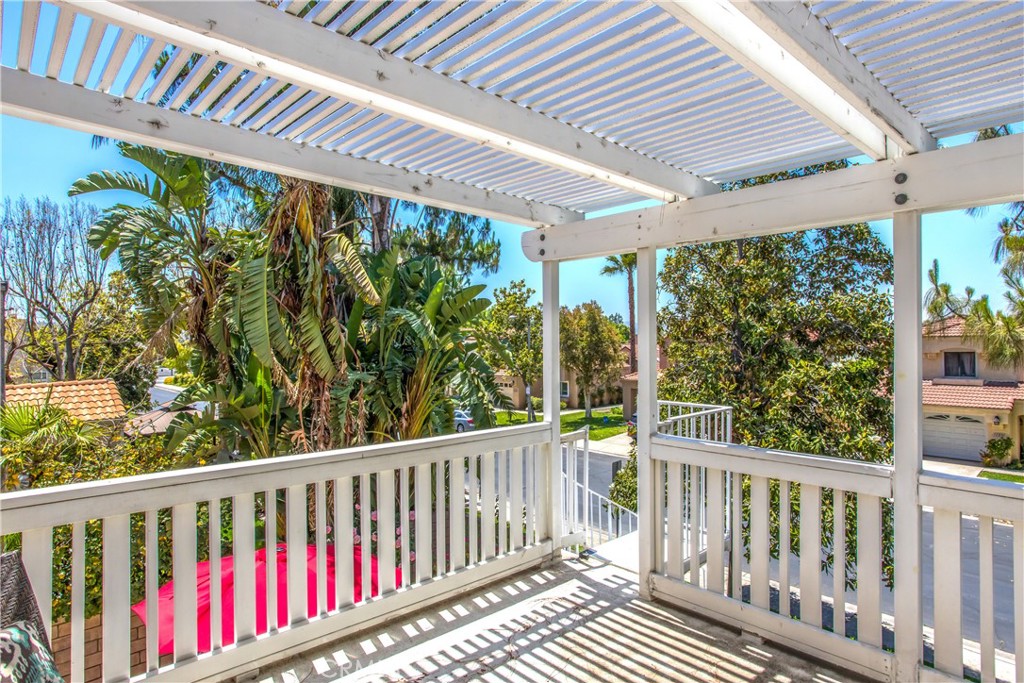 1125 Via Nice Property Photo 25