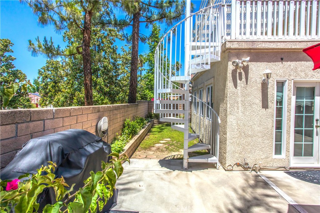 1125 Via Nice Property Photo 27