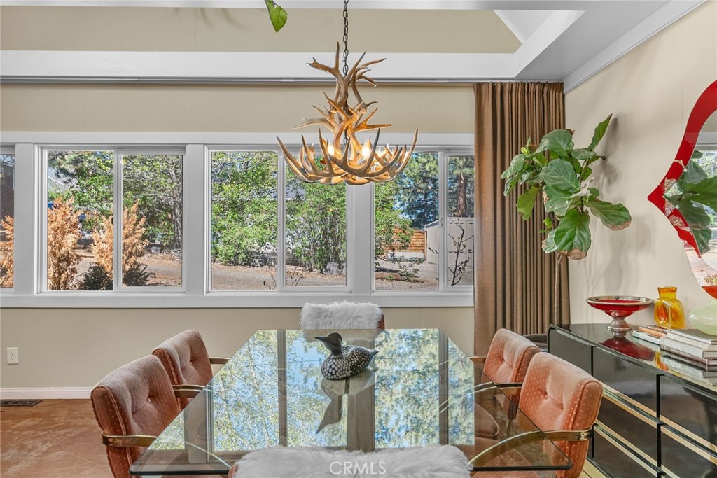 2157 Mariposa Lane Property Photo 6