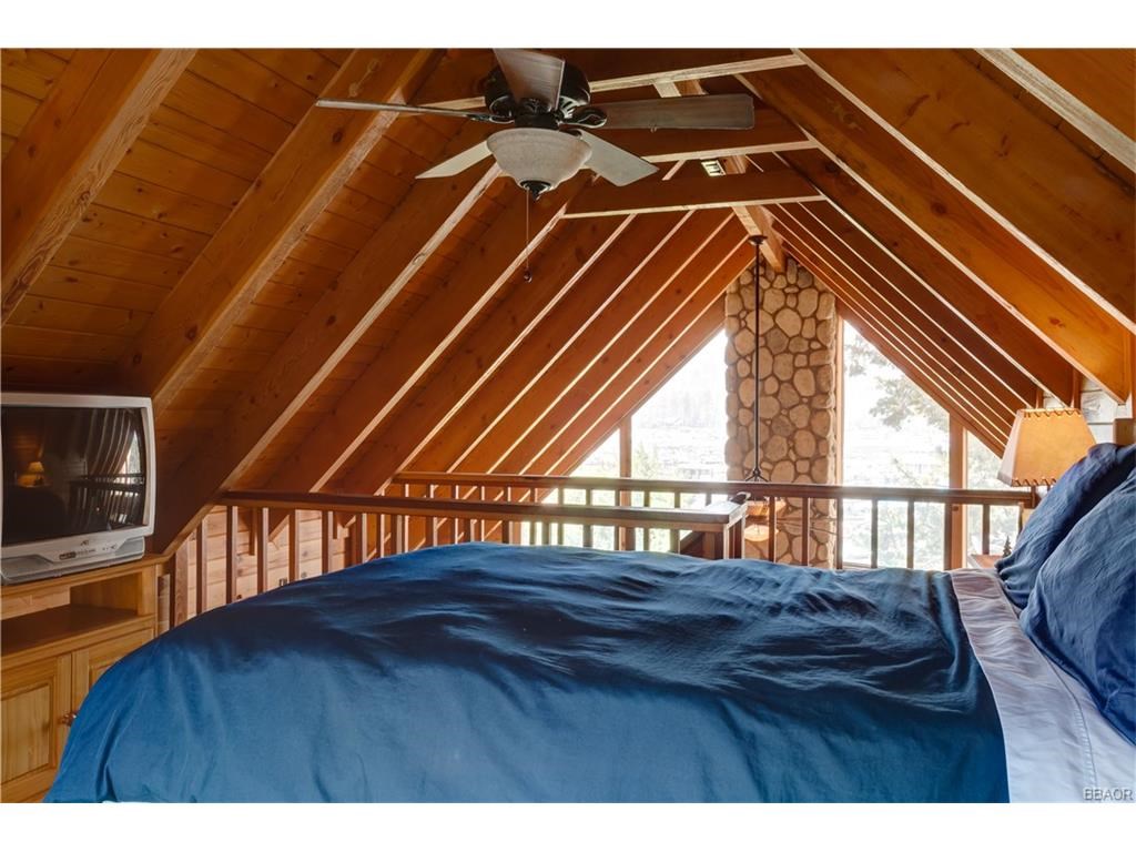 39697 Lake Drive Property Photo 14