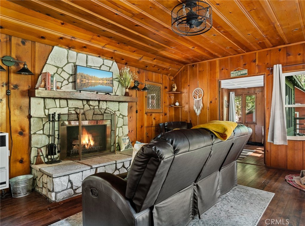 27010 State Highway 189 Property Photo 1