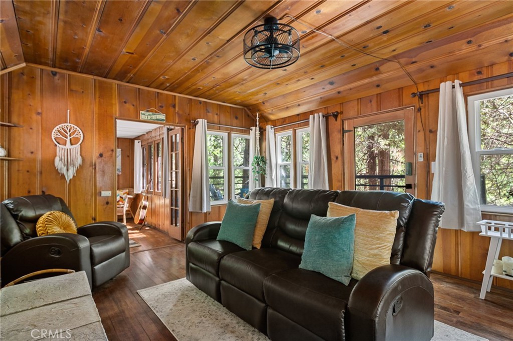 27010 State Highway 189 Property Photo 4