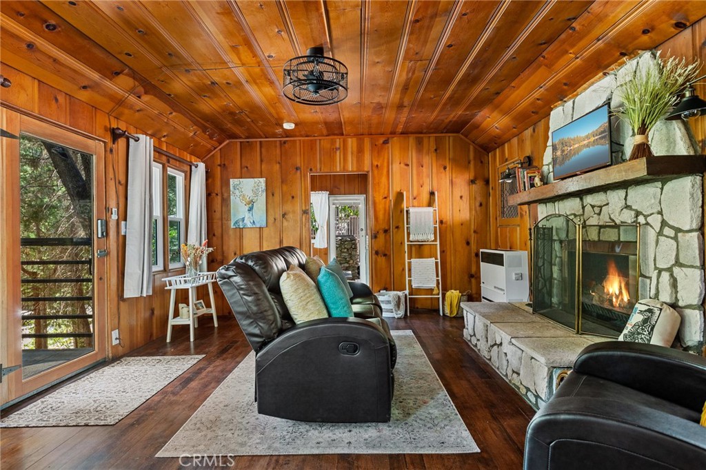 27010 State Highway 189 Property Photo 12