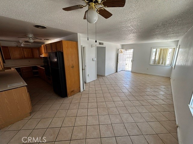 1021 E Chanslor Way Property Photo 4