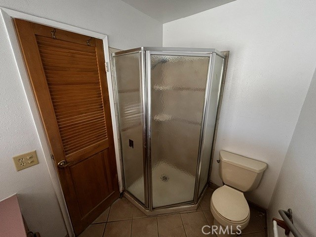 1021 E Chanslor Way Property Photo 16