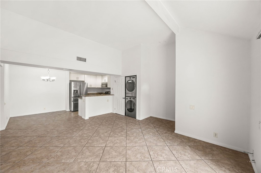 1400 W Edgehill Road 80 Property Photo 3