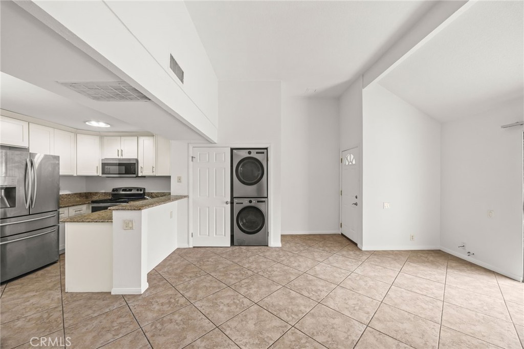 1400 W Edgehill Road 80 Property Photo 4