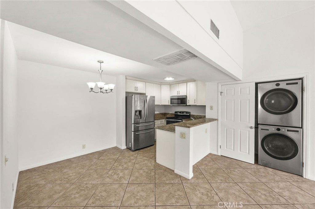 1400 W Edgehill Road 80 Property Photo 18
