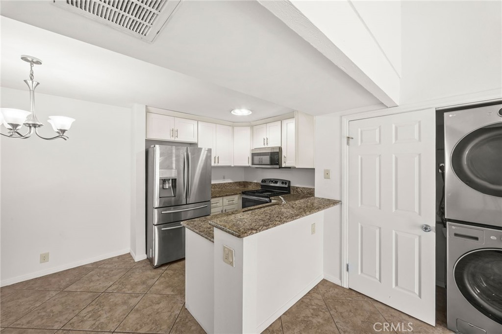 1400 W Edgehill Road 80 Property Photo 19