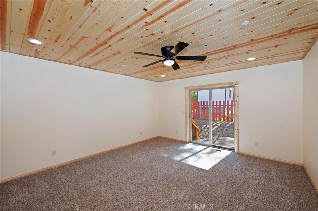 415 Vista Property Photo 18