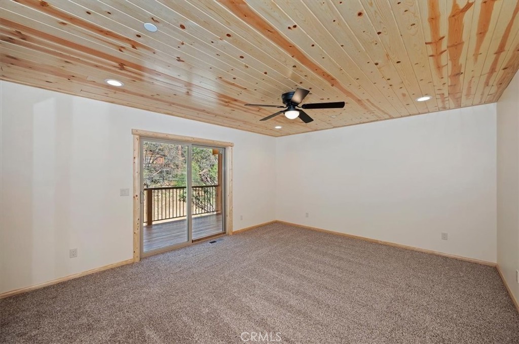 415 Vista Property Photo 25
