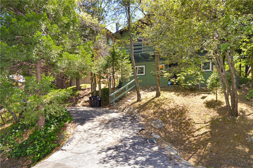 23641 Manzanita Property Photo 7