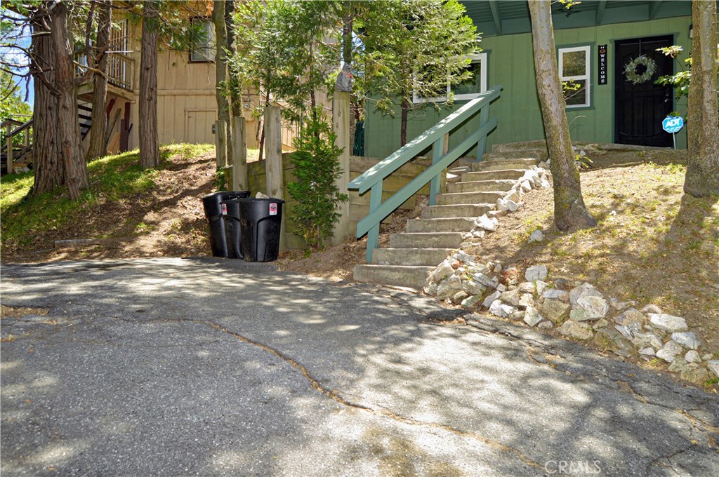 23641 Manzanita Property Photo 8