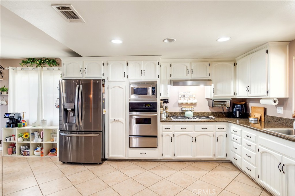 3090 Norco Drive Property Photo 4