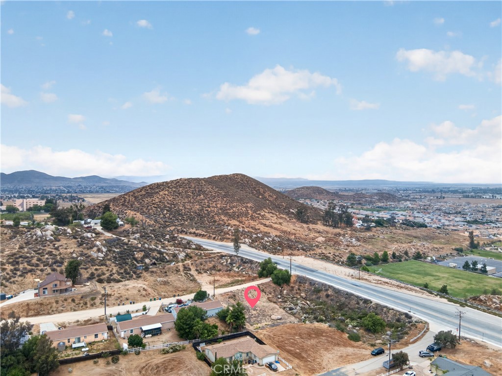 27560 Summit Property Photo 1