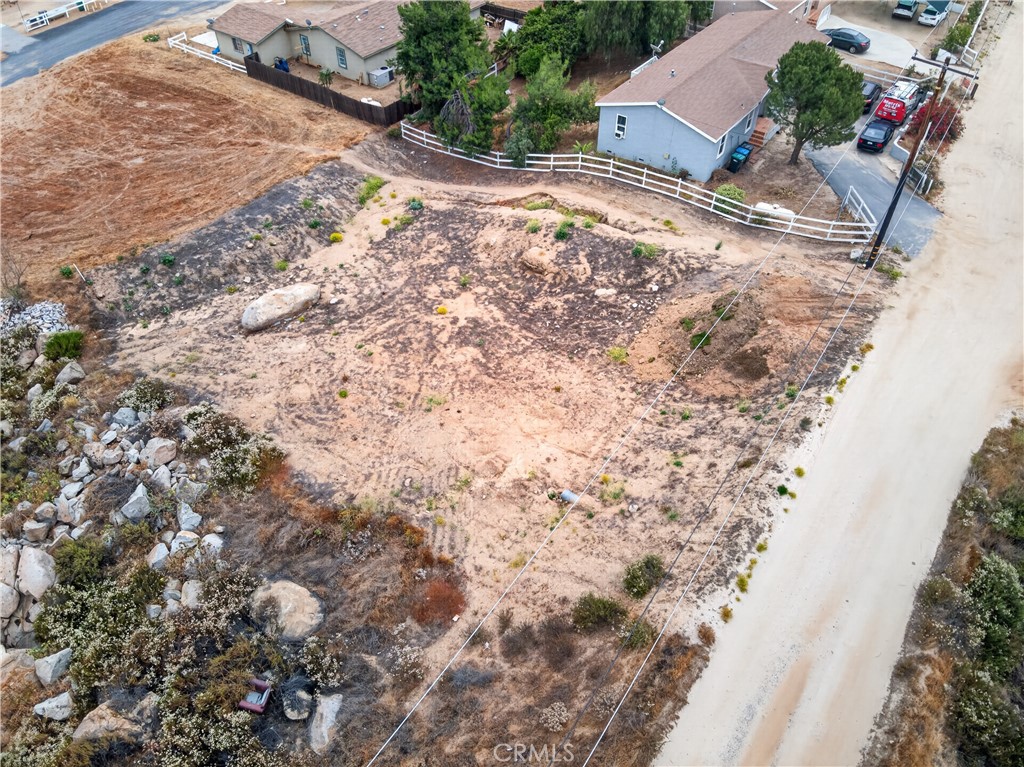 27560 Summit Property Photo 5