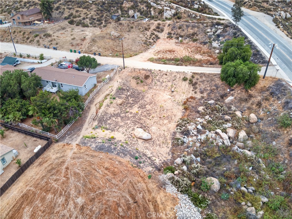 27560 Summit Property Photo 8