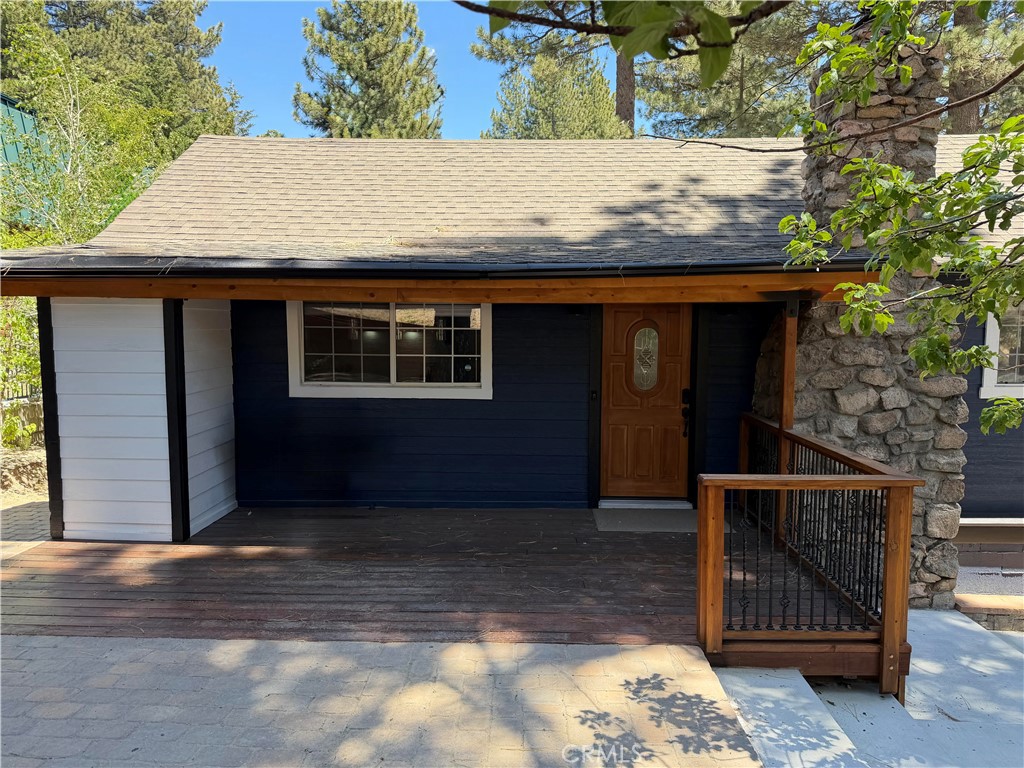 691 Yukon B Property Photo 1