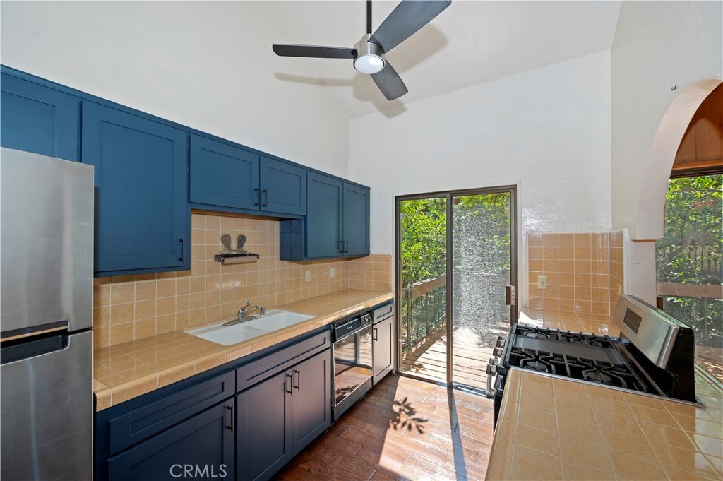 27821 Peninsula #330 Property Photo 16