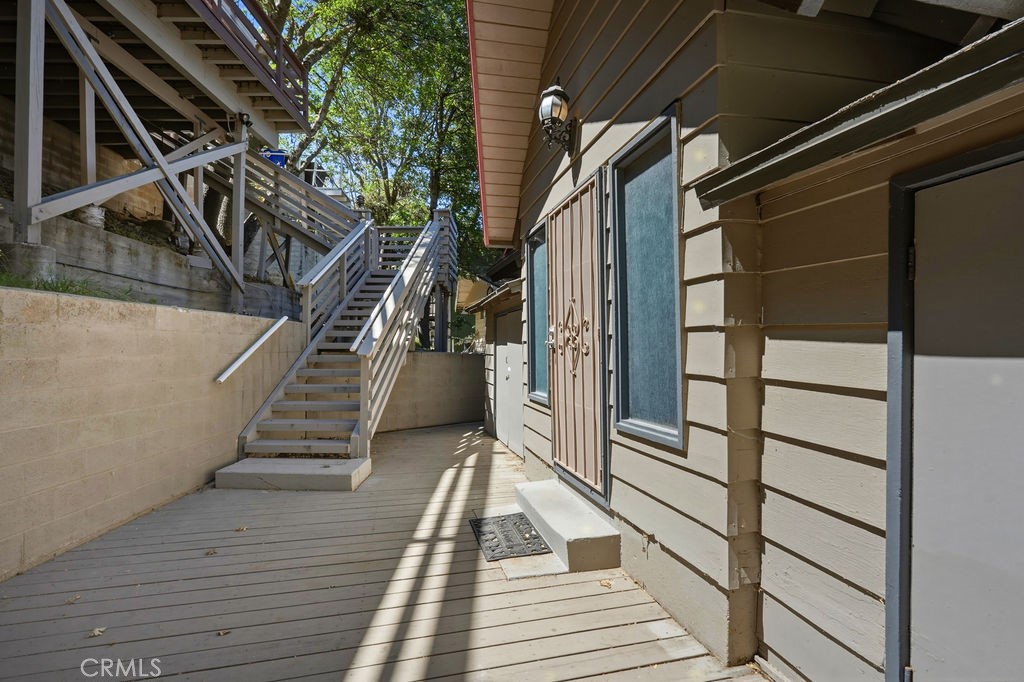 320 Delle Property Photo 4