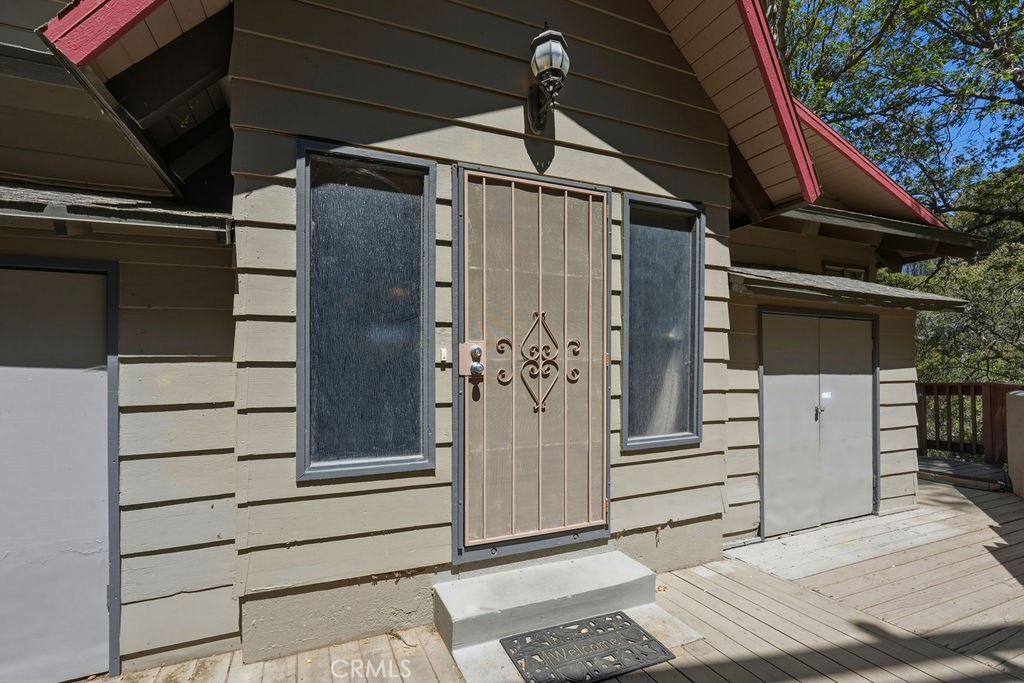 320 Delle Property Photo 5
