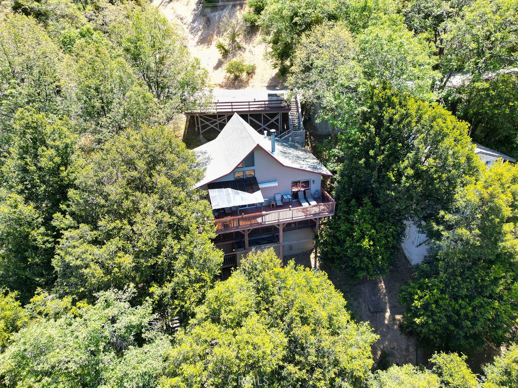320 Delle Property Photo 6