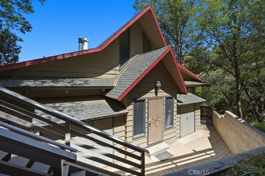 320 Delle Property Photo 9
