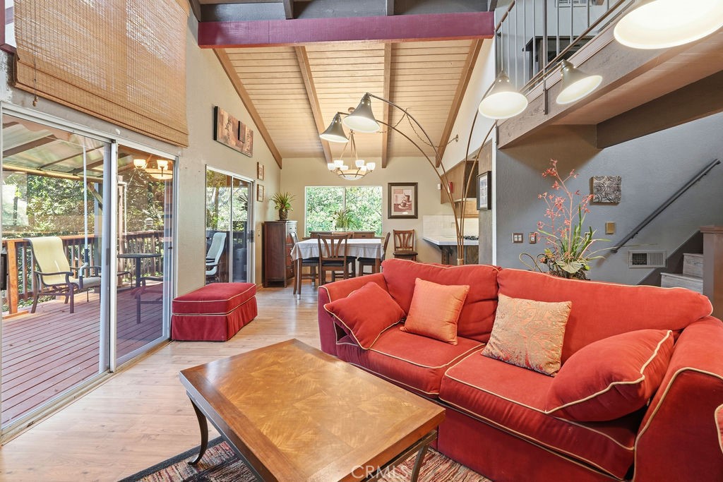 320 Delle Property Photo 22