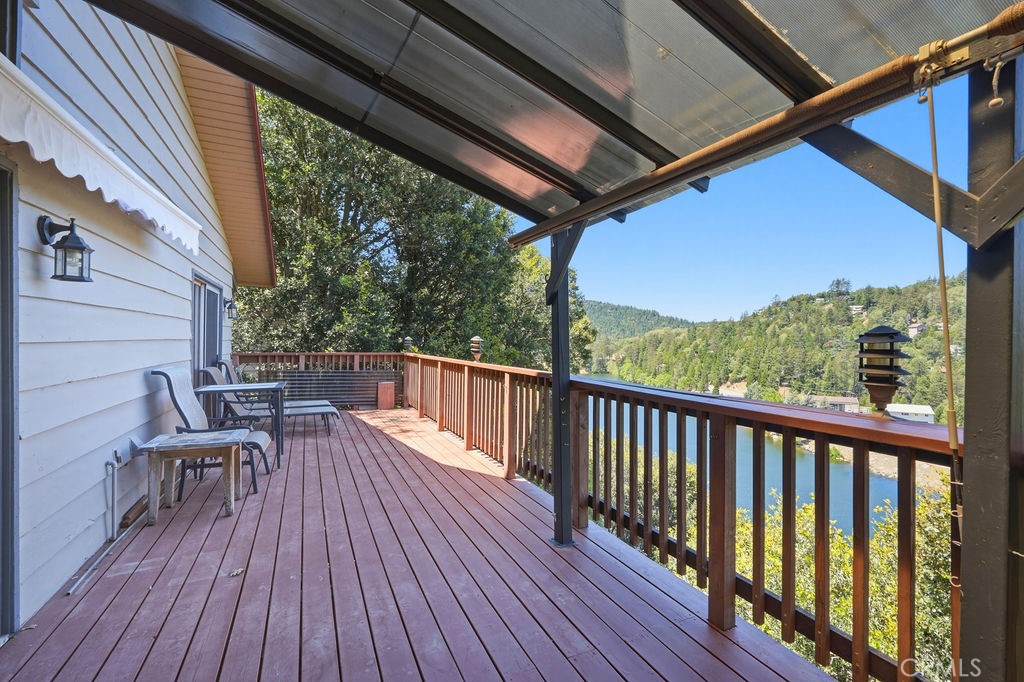 320 Delle Property Photo 27