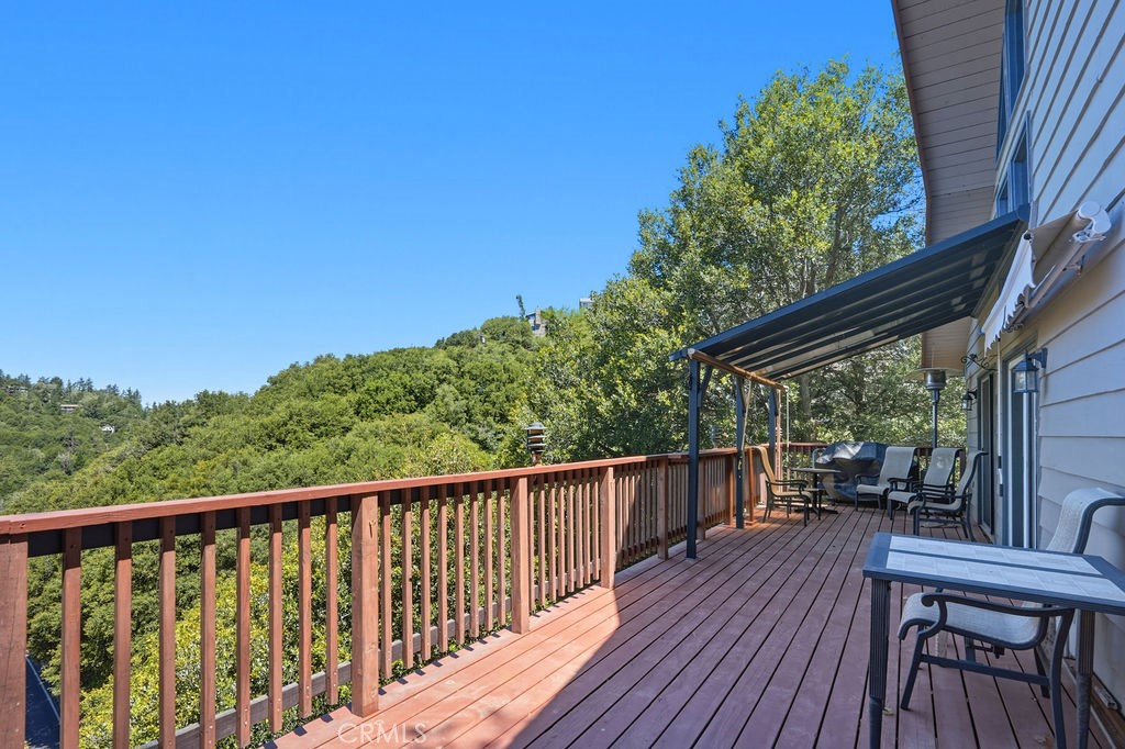 320 Delle Property Photo 28